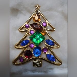 Vintage Gold Coloured Christmas Tree Brooch With Brightly Coloured Stones